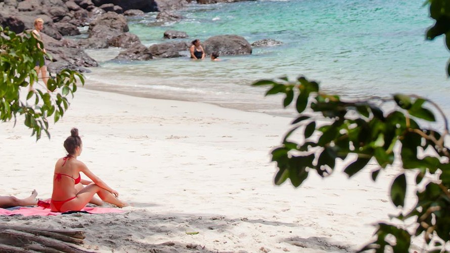 Costa Rica welcomes nearly a million tourists in the first months of 2023.