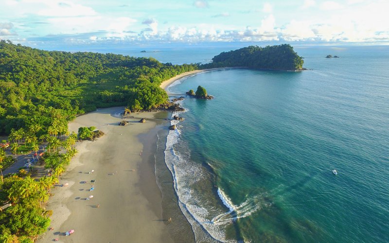 La Guía Definitiva para Alquileres Vacacionales en Manuel Antonio Durante la Temporada Alta